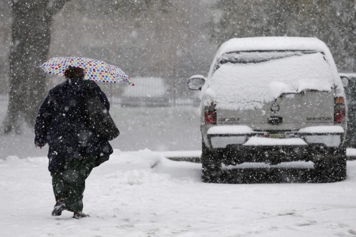 Сніговий шторм на сході США призвів до численних ДТП та загибелі людей: фото