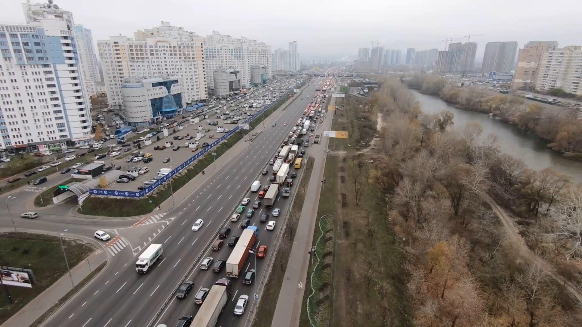 Киев пережил неделю в километровых пробках: фото