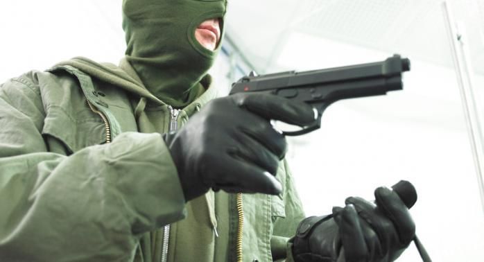 Ограбление инкассаторов под Киевом: преступники украли довольно значительную сумму