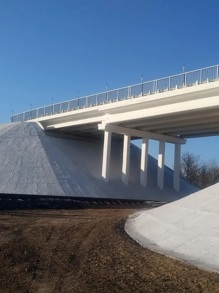 Попасна Українські військові відновили міст Попасна Українські військові відновили міст