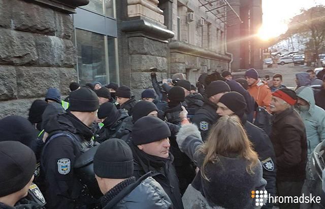 В Киеве задержали помощника Надежды Савченко, произошли столкновения: видео