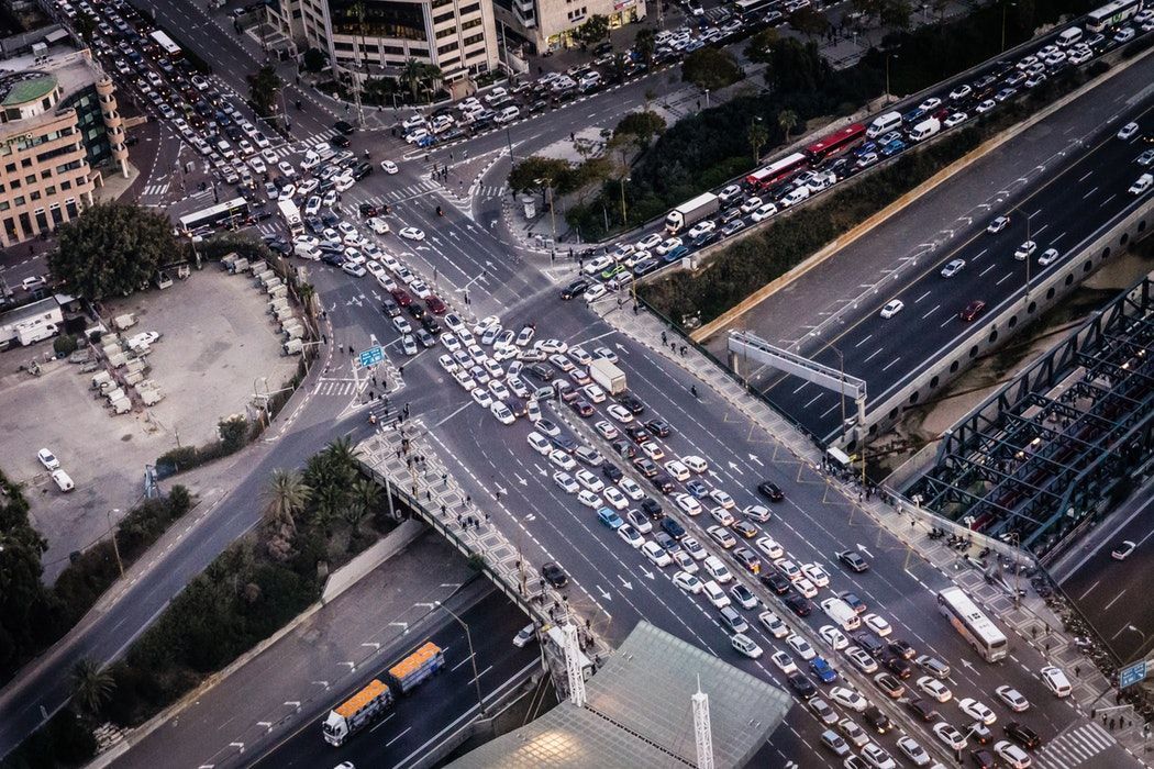 На трасі у Китаї зіткнулися близько 20 автомобілів