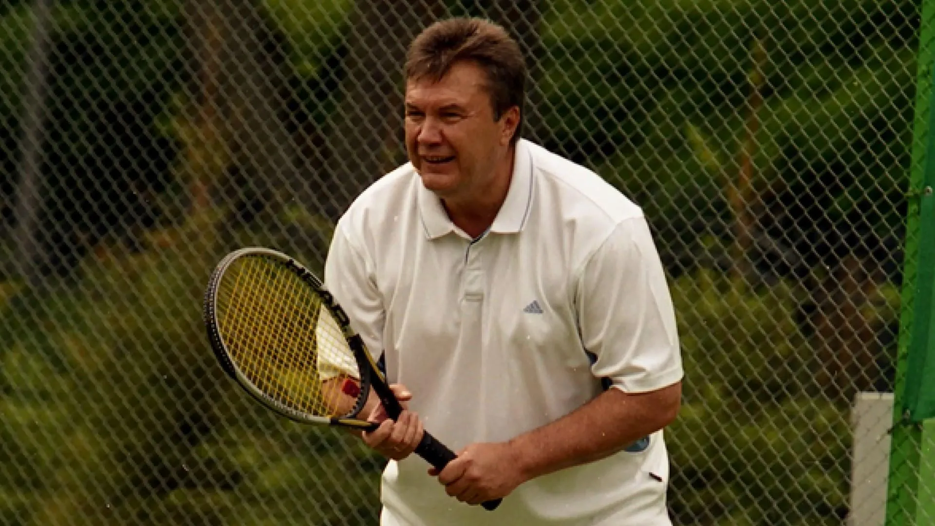 Колишній президент України Віктор Янукович грає у теніс