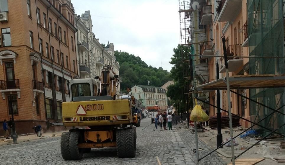 Мы не знаем, что там строят, – главный архитектор о скандальной застройке на спуске Мы не знаем, что там строят, – главный архитектор о скандальной застройке на спуске