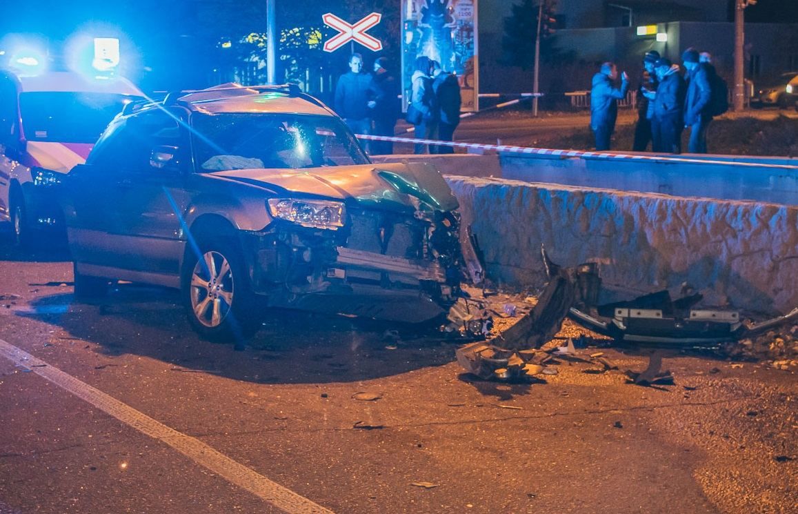 Масштабна ДТП у Дніпрі: на жвавому перехресті зіткнулися близько 10 автомобілів Масштабна ДТП у Дніпрі: на жвавому перехресті зіткнулися близько 10 автомобілів