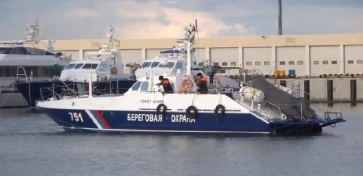 Росія затримала українських рибалок: їх човен вийшов із порту на окупованій території