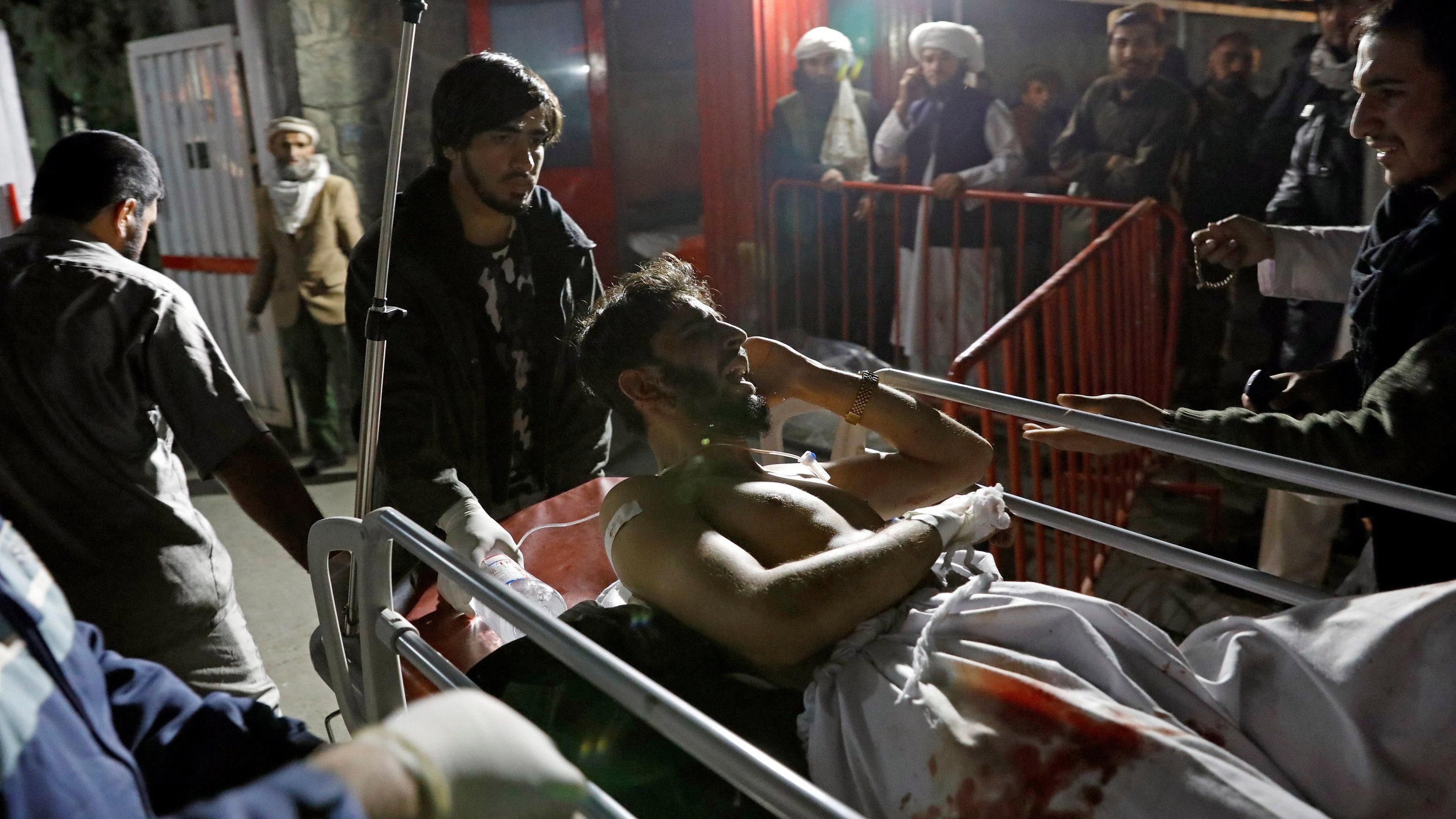 В Афганістані смертник вчинив кривавий теракт під час релігійних святкувань: фото 18+