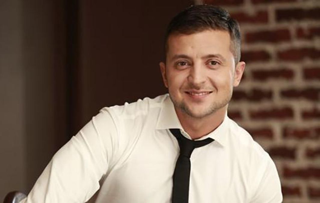 Зеленский запустил новый флешмоб CallMeUkrainian Зеленский запустил новый флешмоб CallMeUkrainian