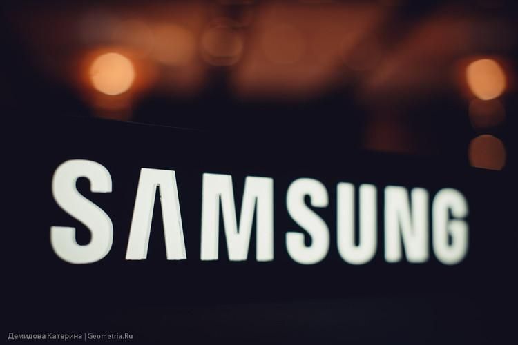 Новий смартфон Samsung Galaxy S10 отримає рекордну кількість камер