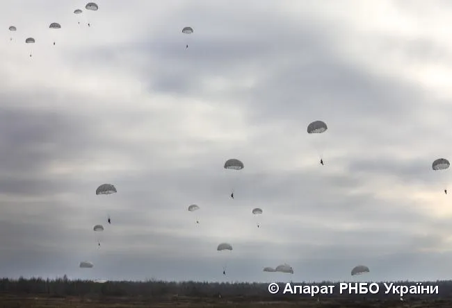 навчання військових десантників житомир