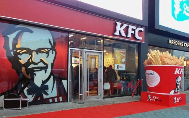 Скандал с KFC в Доме профсоюзов: ресторан поблагодарил полицию за задержание активистов