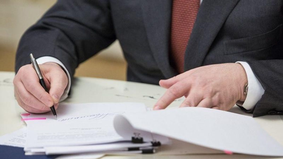 Уряд заснував стипендії Героїв Небесної Сотні: хто може претендувати на них Уряд заснував стипендії Героїв Небесної Сотні: хто може претендувати на них