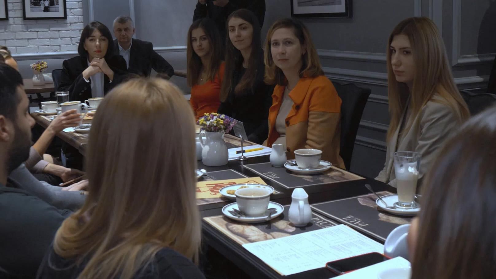 Представительница НАТО раскрыла секреты политического успеха Представительница НАТО раскрыла секреты политического успеха