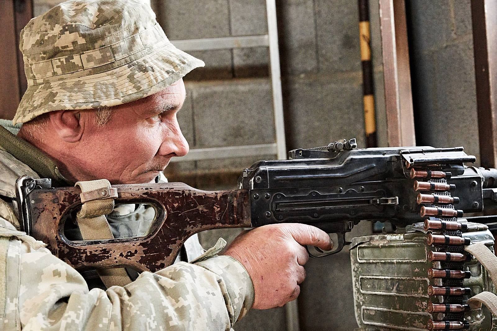 "Фальшь и фарисейство": Семенуха объяснил, зачем Порошенко министерство ветеранов "Фальшь и фарисейство": Семенуха объяснил, зачем Порошенко министерство ветеранов