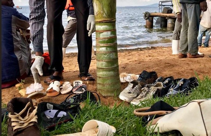 На озере Виктория затонула яхта с людьми: десятки погибших На озере Виктория затонула яхта с людьми: десятки погибших