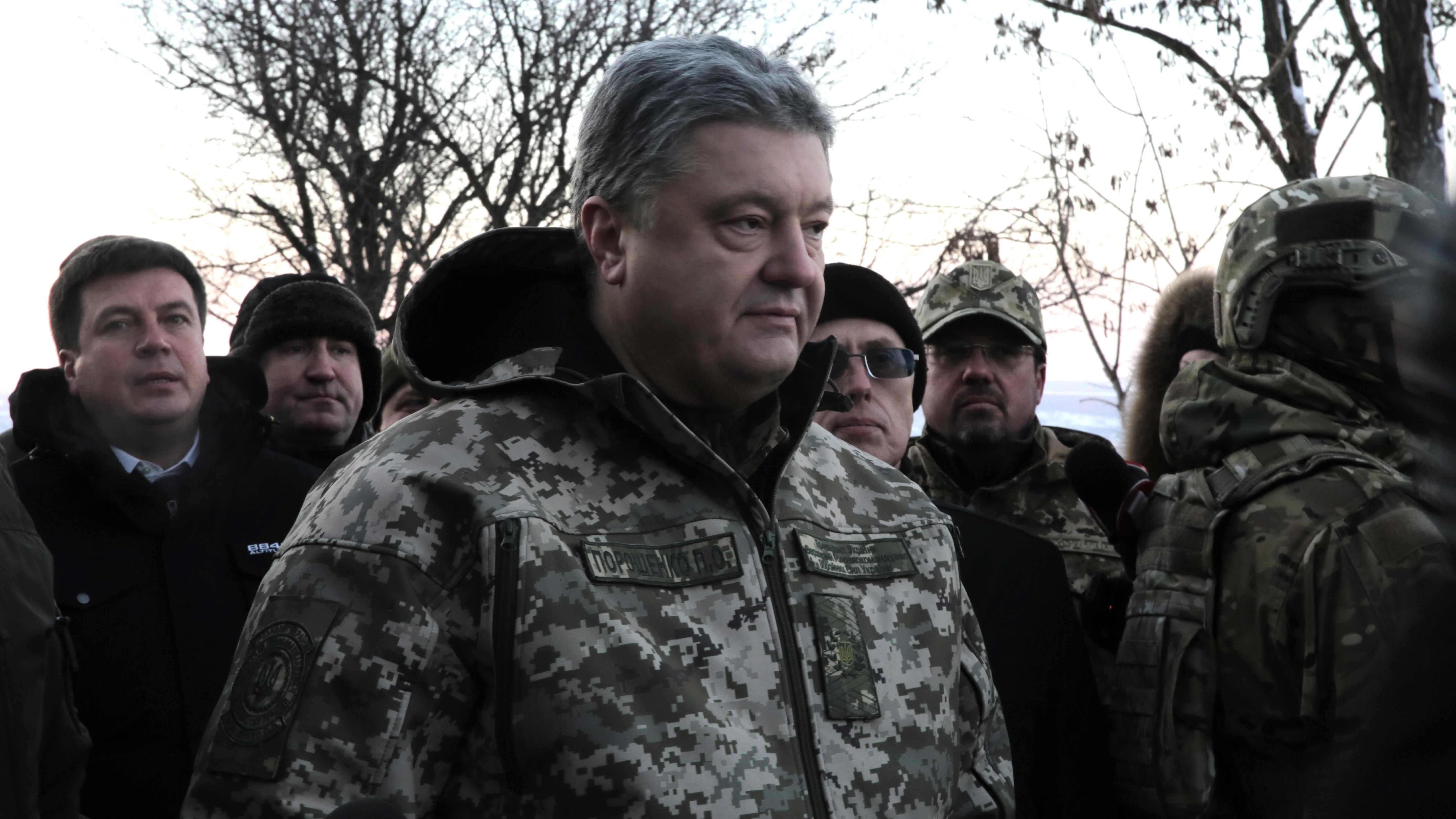 Обстрел Россией украинских кораблей в Азове: у Порошенко дали первый комментарий