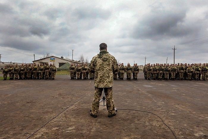 Чи підтримуєте ви впровадження воєнного стану?