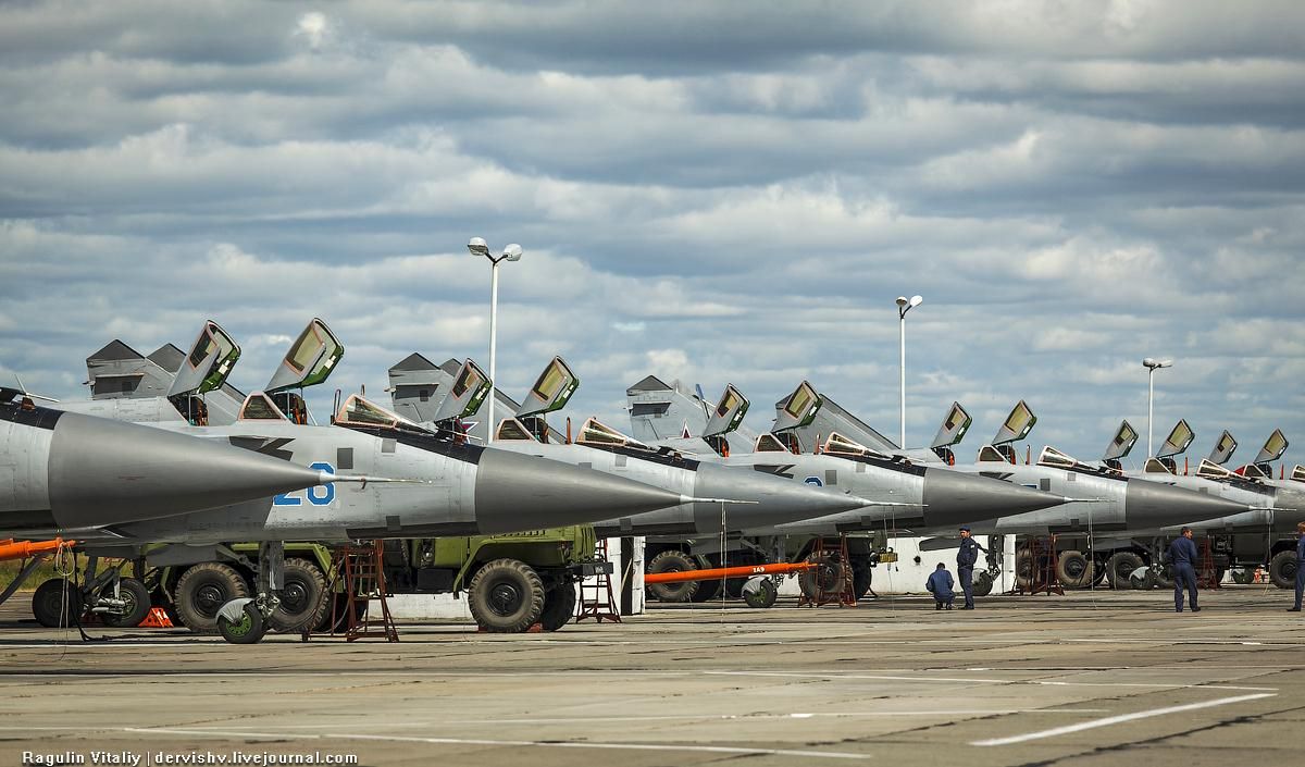 Конфликт в Украине: какую технику Россия стянула к границам Конфликт в Украине: какую технику Россия стянула к границам