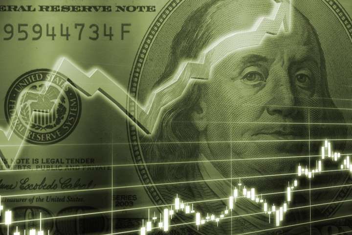 Фурса розповів, як заробляють на "оленях" та що буде з доларом Фурса розповів, як заробляють на "оленях" та що буде з доларом