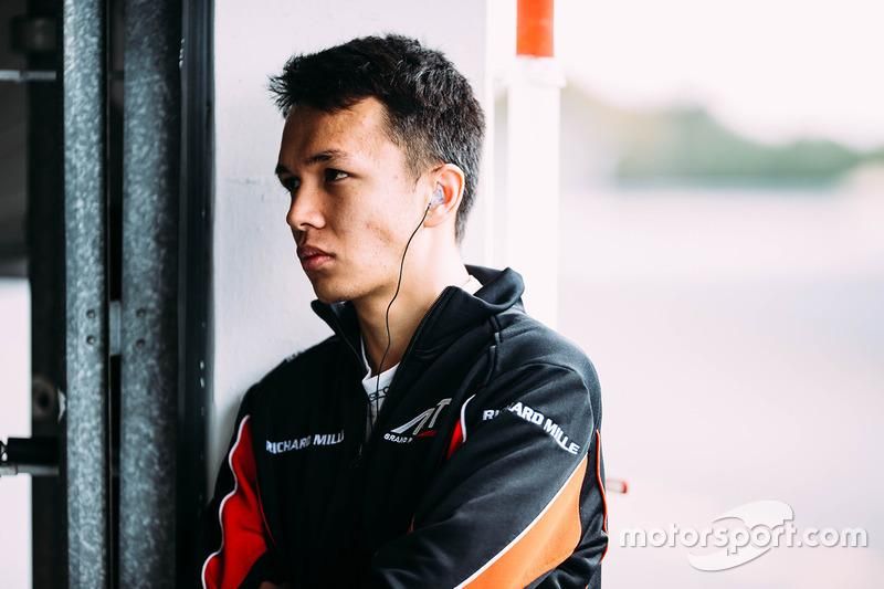 Формула-1: Toro Rosso другим пілотом взяло гонщика з екзотичної країни