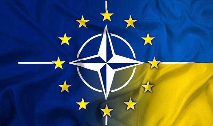 Чому зміни у Конституції не наблизять Україну до НАТО та ЄС: відповідь експерта