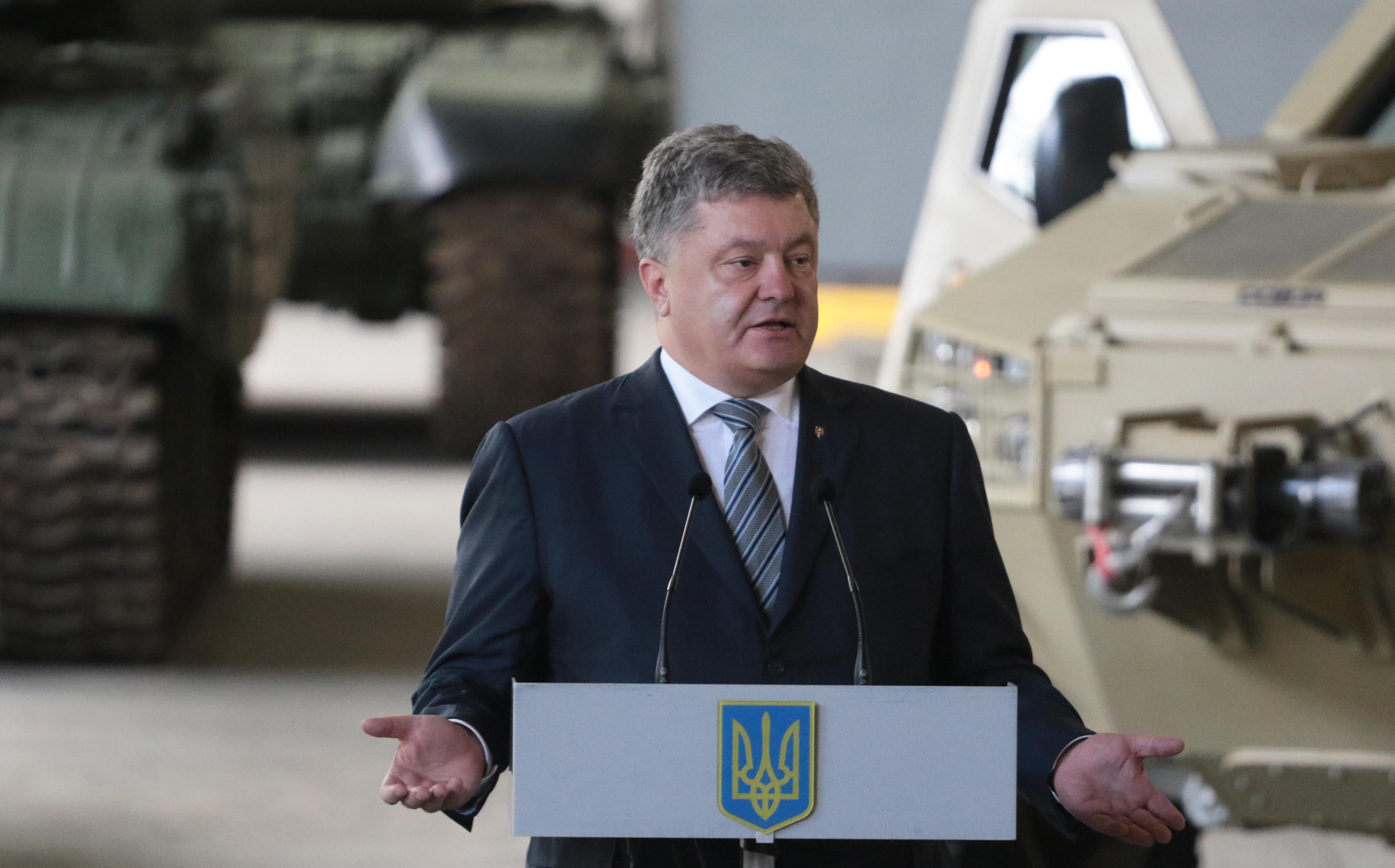 Кого мобілізують перш за все у разі нападу Росії: відповідь Порошенка Кого мобілізують перш за все у разі нападу Росії: відповідь Порошенка