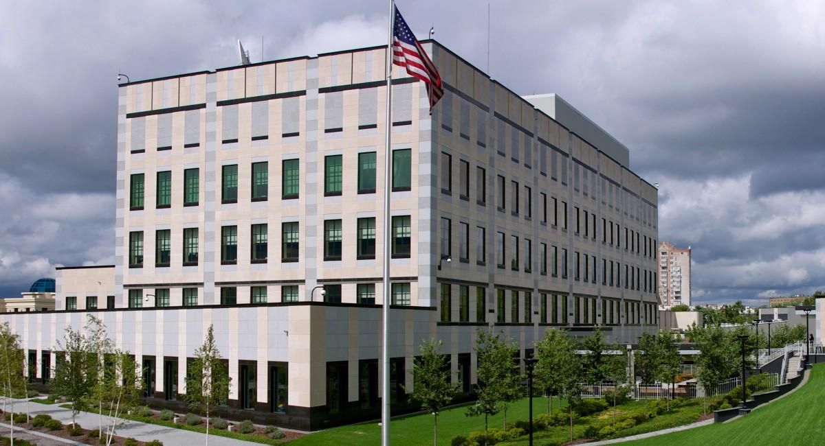 Посольство США підготувало рекомендації для громадян, які бажають відвідати Україну Посольство США підготувало рекомендації для громадян, які бажають відвідати Україну