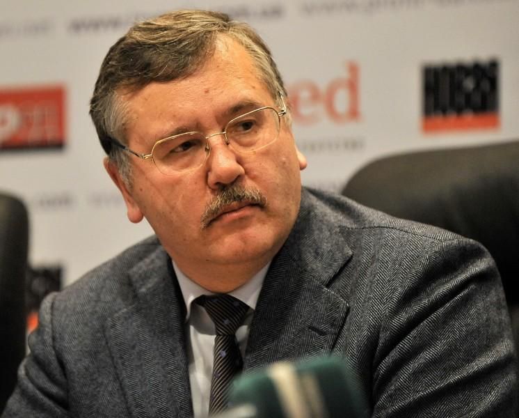 Гриценко прокомментировал нападение на себя и намекнул на заказчика Гриценко прокомментировал нападение на себя и намекнул на заказчика