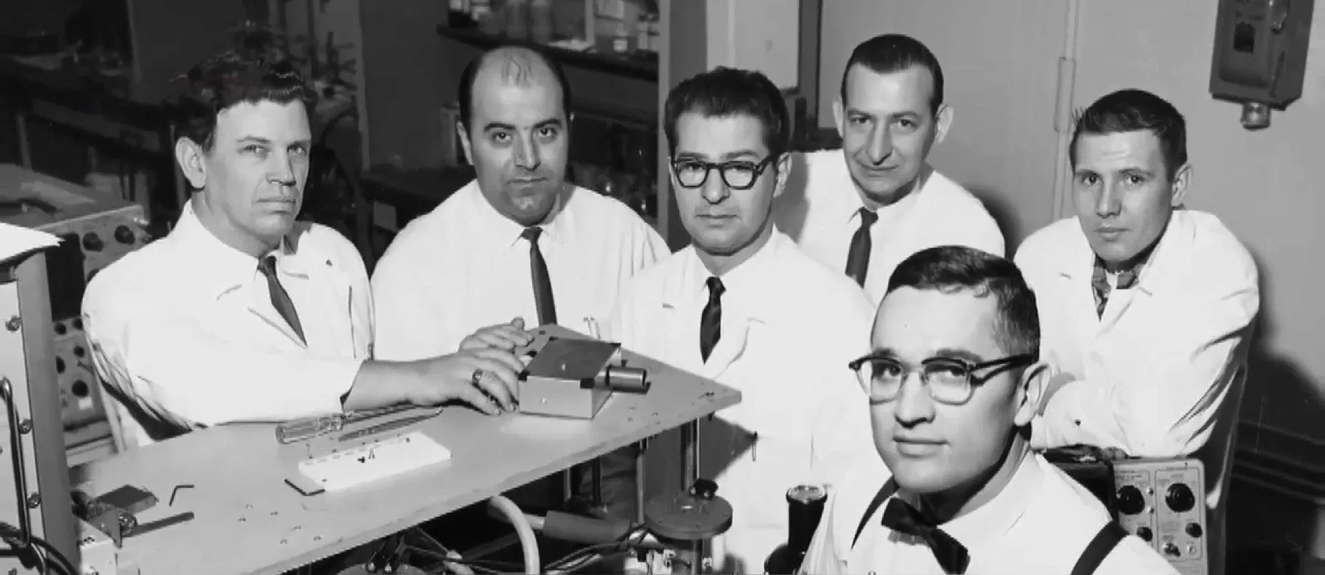 Нік Голоняк Нік Голоняк