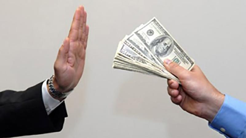 В Киеве прокурор отказался от огромной взятки В Киеве прокурор отказался от огромной взятки