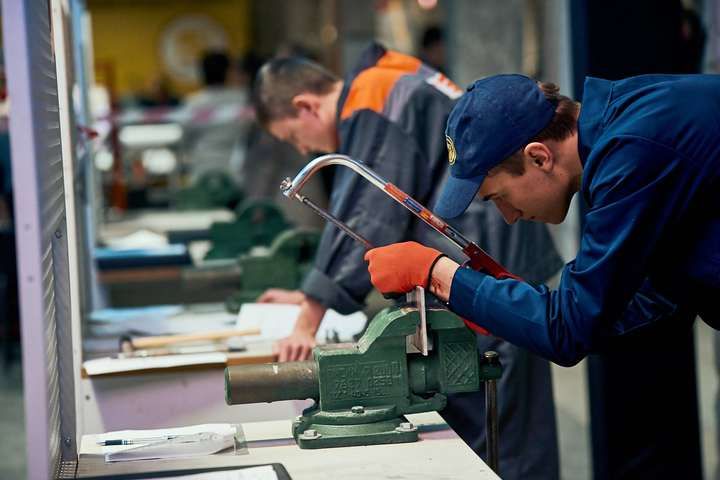 "Метінвест" підтримав "олімпіаду робітничих професій" в Україні "Метінвест" підтримав "олімпіаду робітничих професій" в Україні