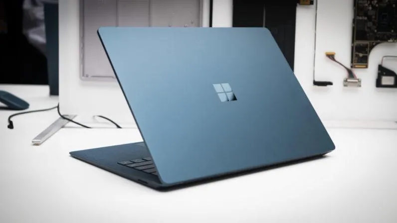 Microsoft  Surface Laptop