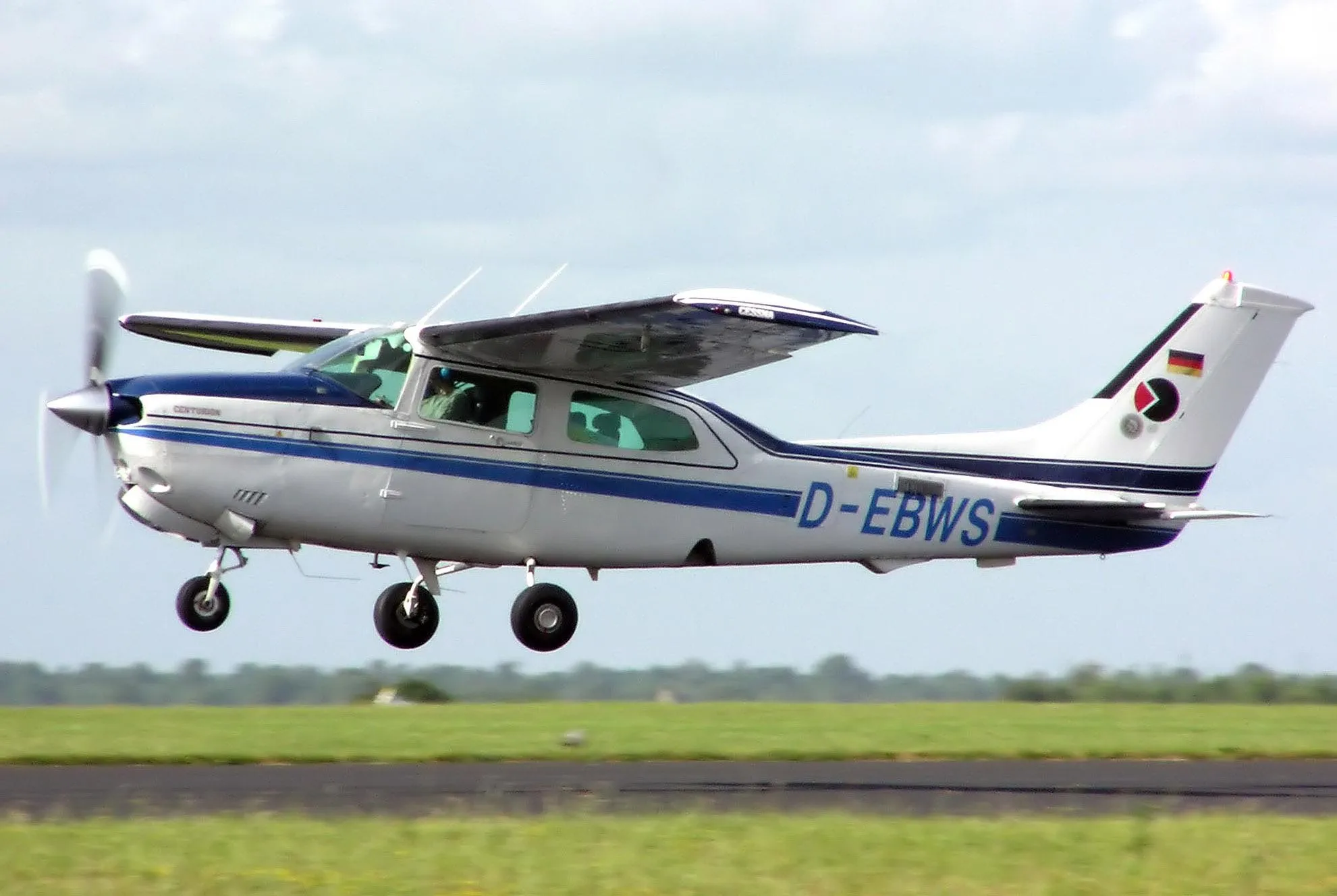 легкомоторний літак, Cessna 210N