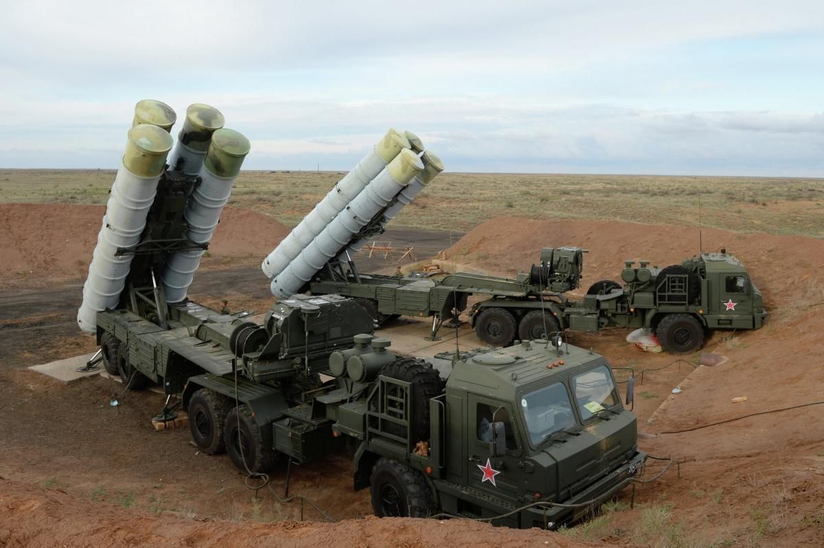 Священики УПЦ МП освятили російські ракетні комплекси в окупованому Криму