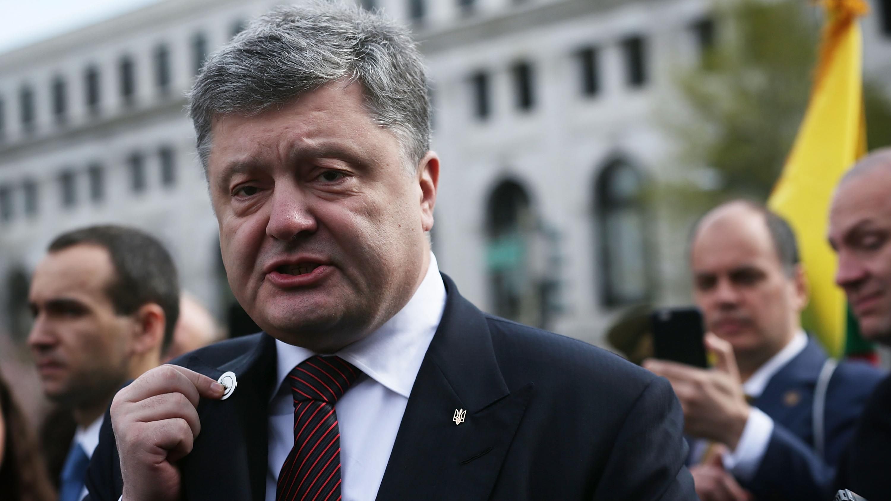 Росія хоче анексувати всю Україну: Порошенко відповів на обвинувачення Путіна щодо Азову Росія хоче анексувати всю Україну: Порошенко відповів на обвинувачення Путіна щодо Азову