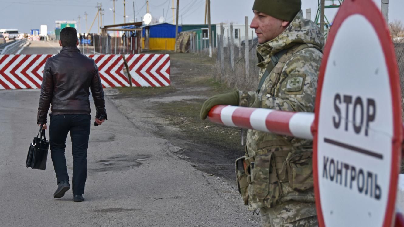 Як іноземному журналісту потрапити до Криму на час воєнного стану: оновлена інструкція від МІП