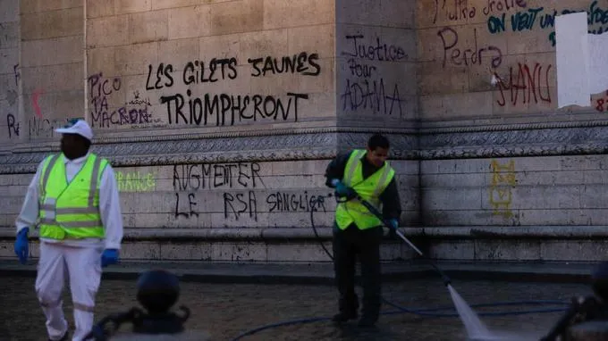 Тріумфальна арка протести Париж Франція Тріумфальна арка протести Париж Франція