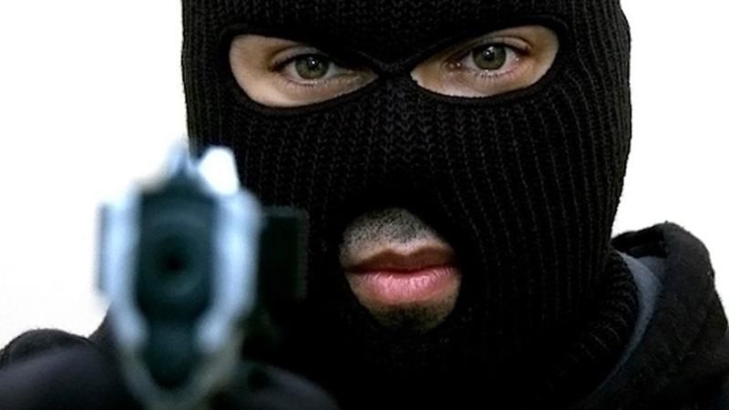 В Швеции двое иностранцев пытались пробраться на военную базу В Швеции двое иностранцев пытались пробраться на военную базу