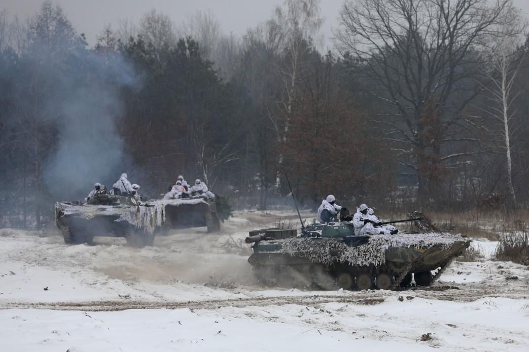 На Черниговщине начались военные учения по боевой стрельбе: яркие фото