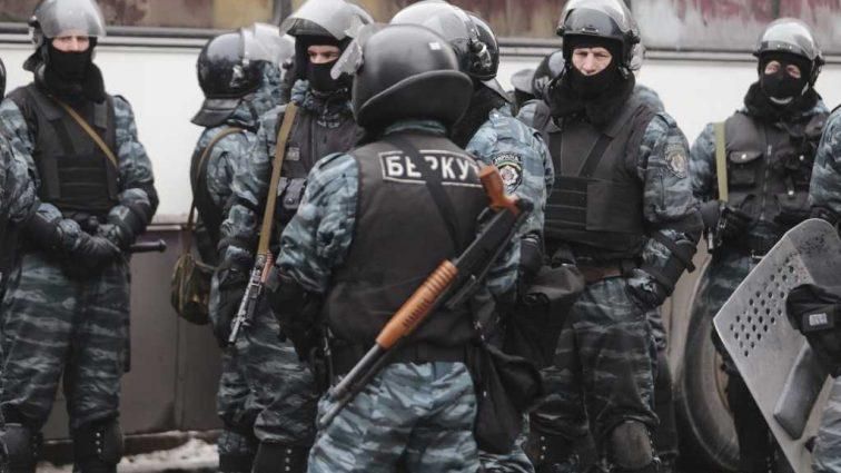 "Это наш позор": Рада планирует запретить символику "Беркута"
