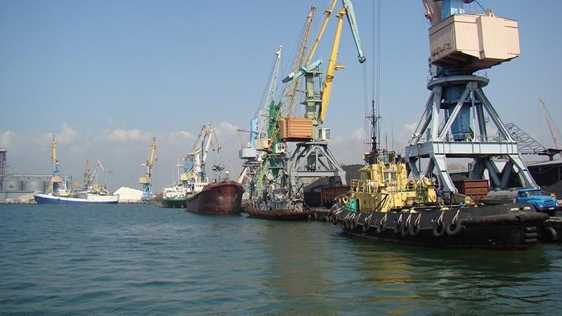 Маленькая победа: Россия частично разблокировала порты в Азовском море, – Омелян