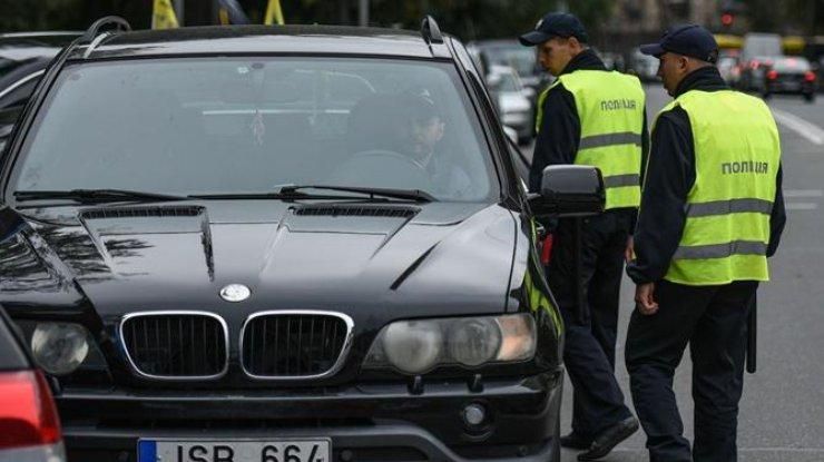 Когда начнут наказывать нарушителей правил ввоза автомобилей на европейских номерах