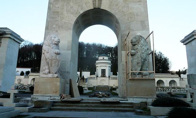 На Личаківському цвинтарі Львова невідомі знову вчинили провокацію