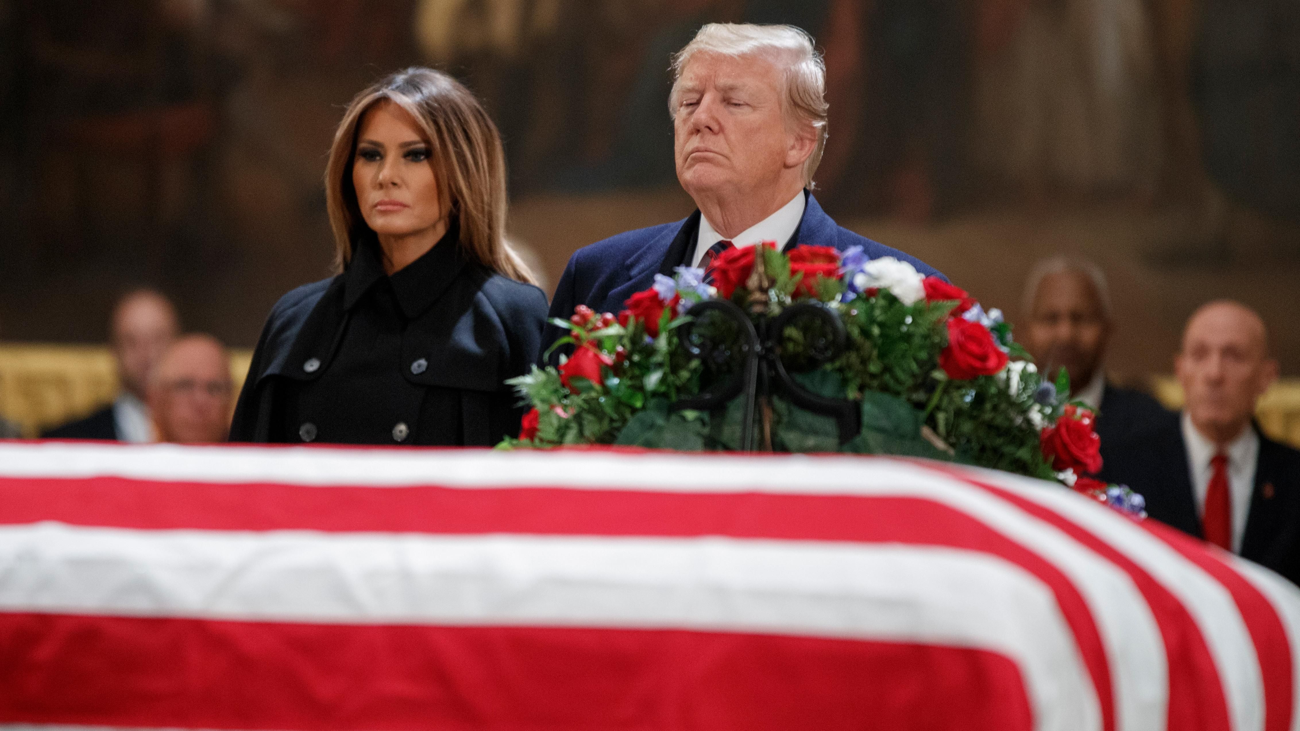 Похорон Буша-старшого: Трампу не дали виголосити жалобну промову