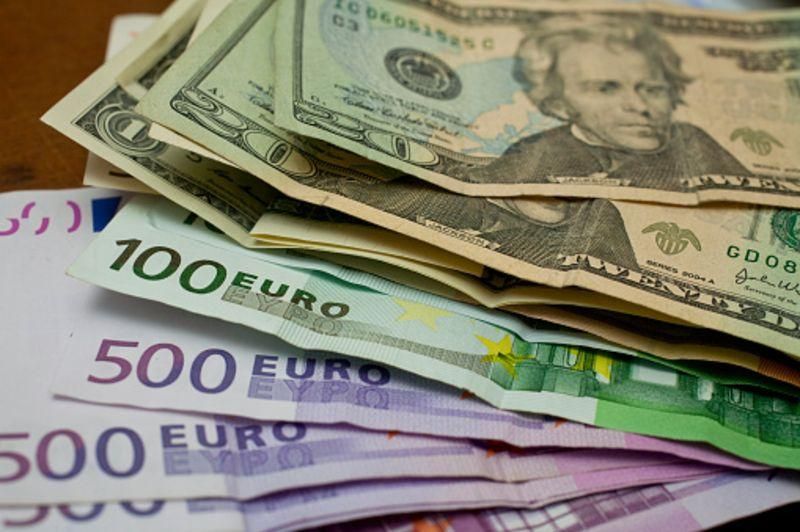 Наличный курс валют на 5 декабря 2018: курс доллара и евро