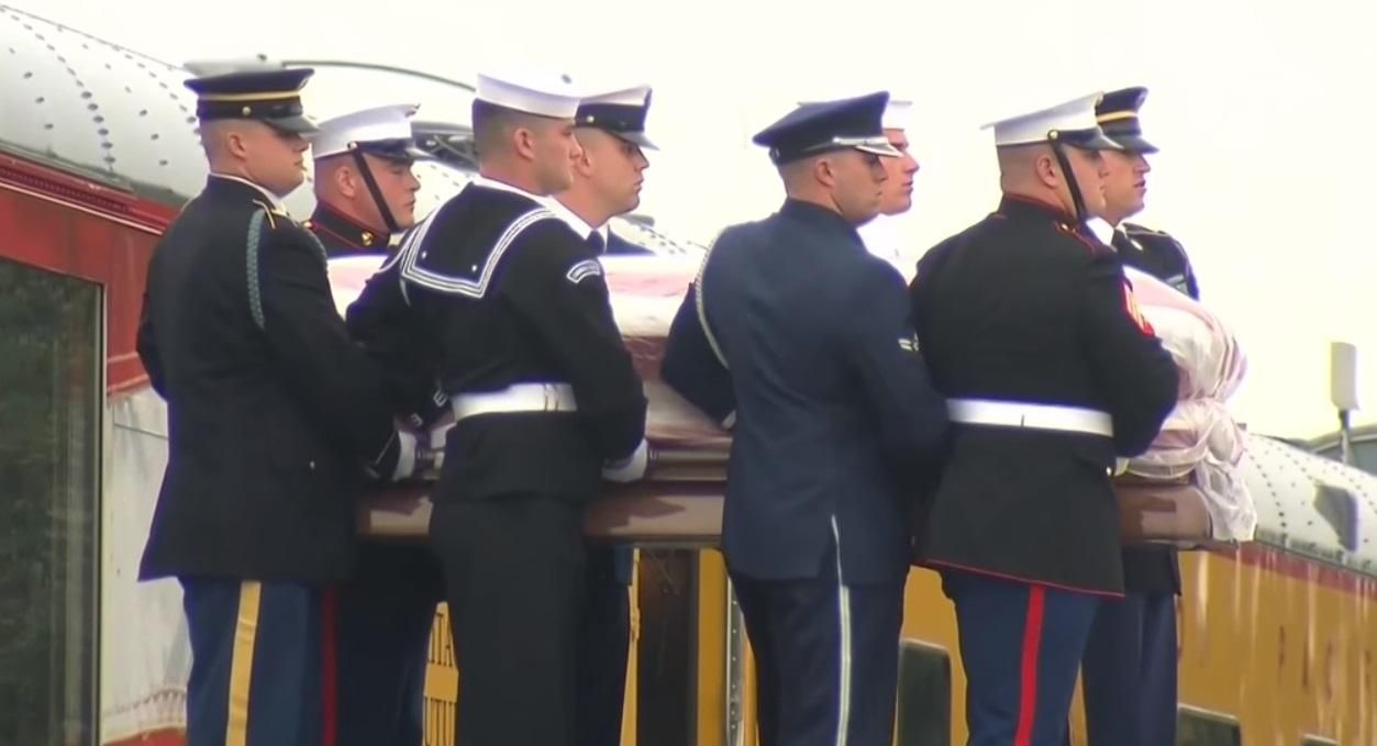 Джорджа Буша-старшего похоронили в Техасе Джорджа Буша-старшего похоронили в Техасе