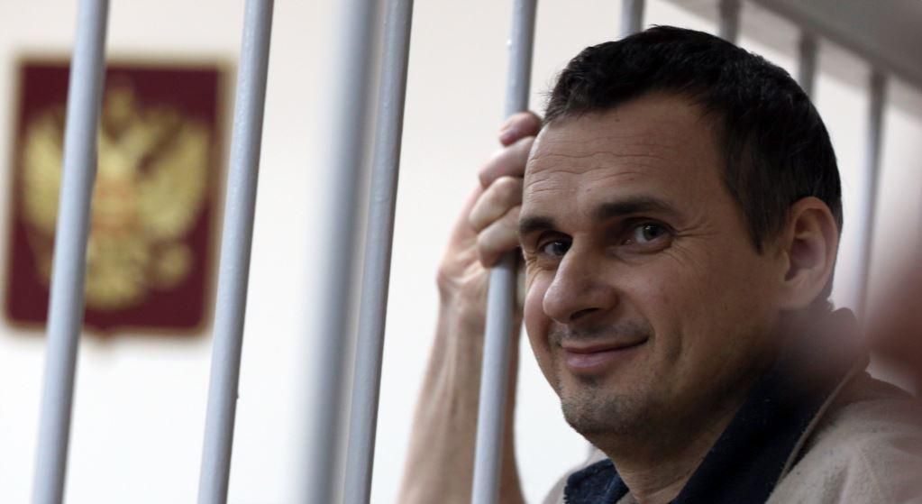 Еврокомиссар призвал Россию отпустить Сенцова для получения премии за свободу мысли Еврокомиссар призвал Россию отпустить Сенцова для получения премии за свободу мысли