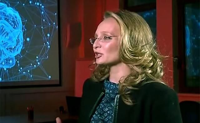 Дочь Путина впервые появилась на российском телевидении: видео Дочь Путина впервые появилась на российском телевидении: видео