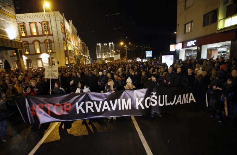 У Сербії тисячі людей вийшли на антиурядові протести