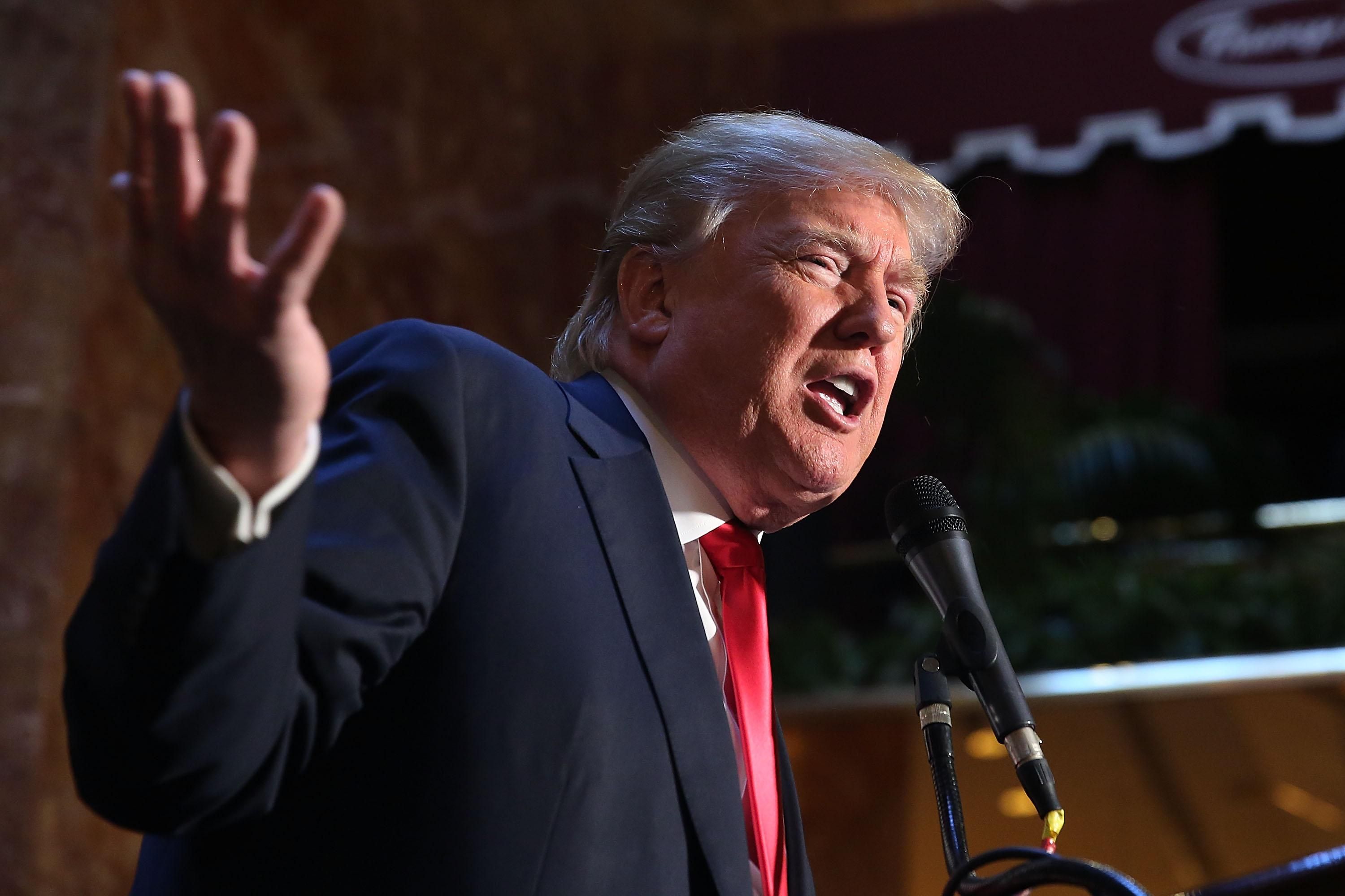 Трамп дав пораду, як зупинити заворушення у Парижі Трамп дав пораду, як зупинити заворушення у Парижі